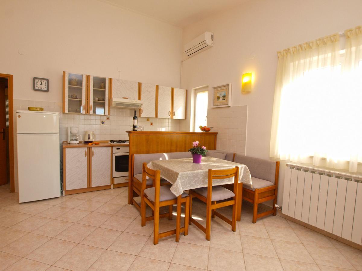 Apartments Iva 1534 Pula Exterior foto