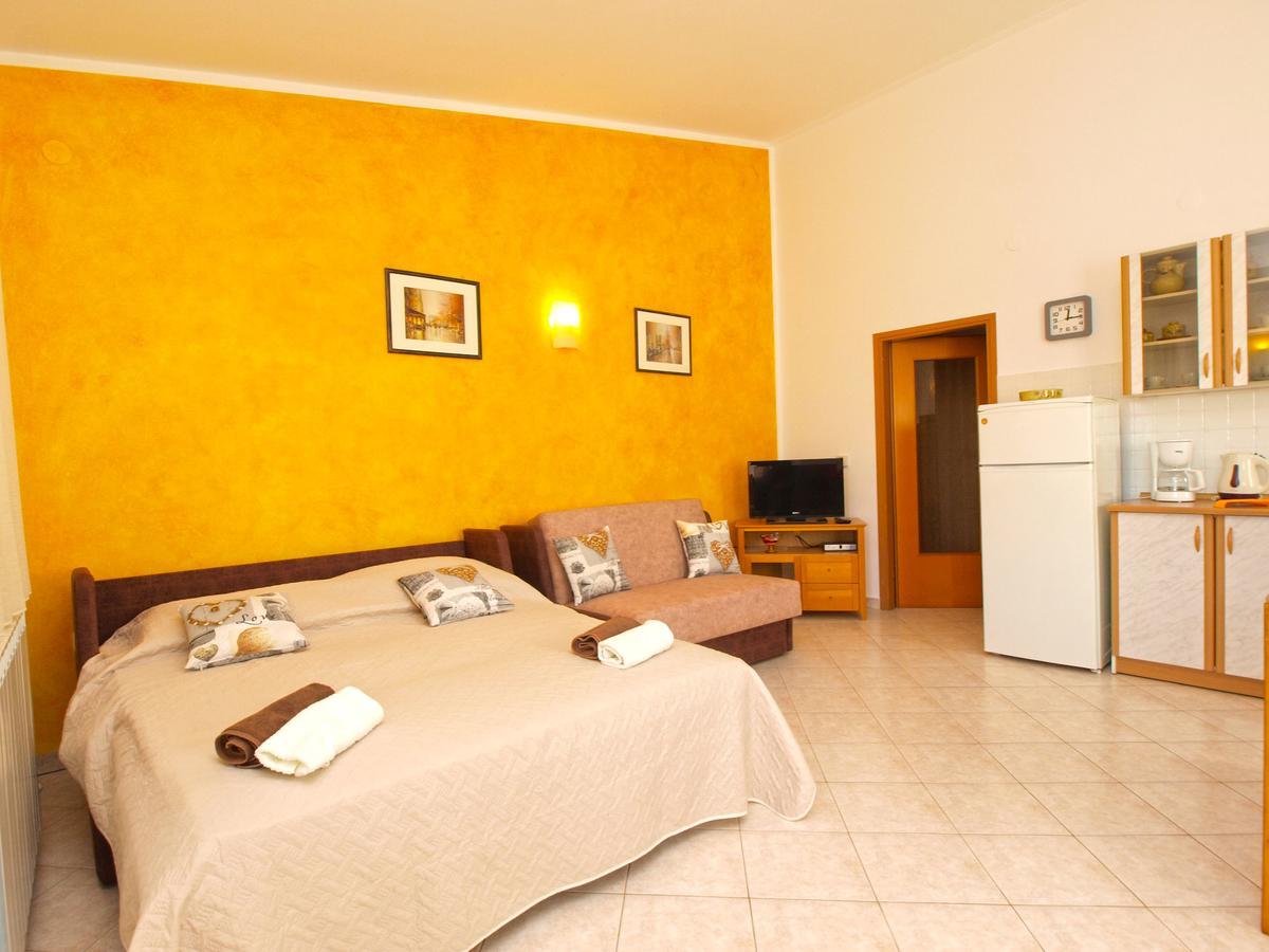 Apartments Iva 1534 Pula Exterior foto