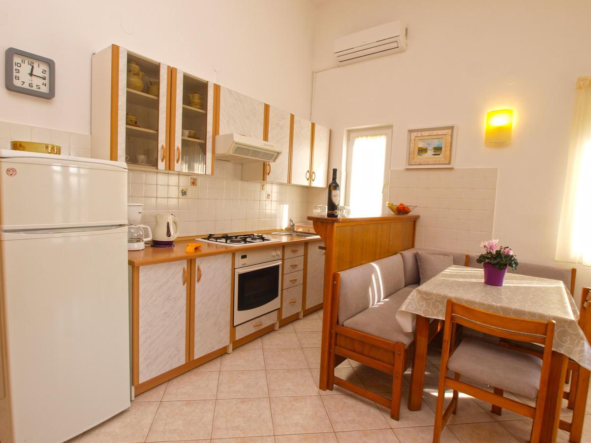 Apartments Iva 1534 Pula Exterior foto
