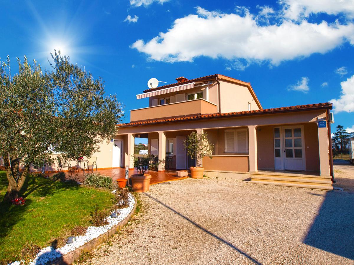 Apartments Iva 1534 Pula Exterior foto